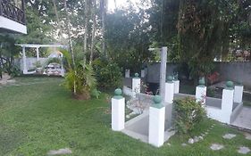 Casa Com Piscina, Espaco Gourmet E Salao De Jogos.